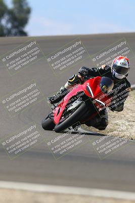 media/Sep-21-2025-TrackDaz (Sun) [[277c75b276]]/B Group/1220pm (Turn 2)/